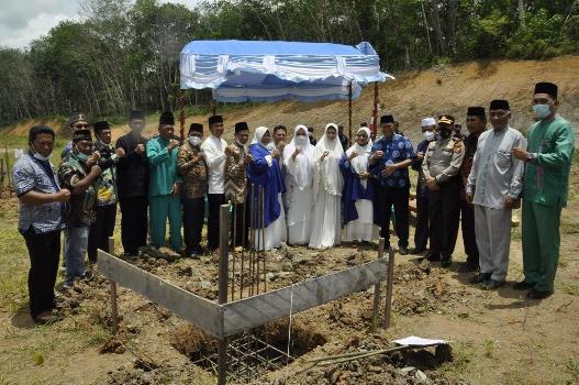 H. Yopi Arianto Bangun Masjid dan Pondok Pesantren di Perbatasan Inhu-Inhil